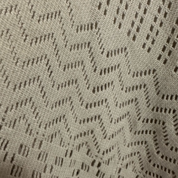 2 Chic Fringed Shawl - Picture 4 of 5